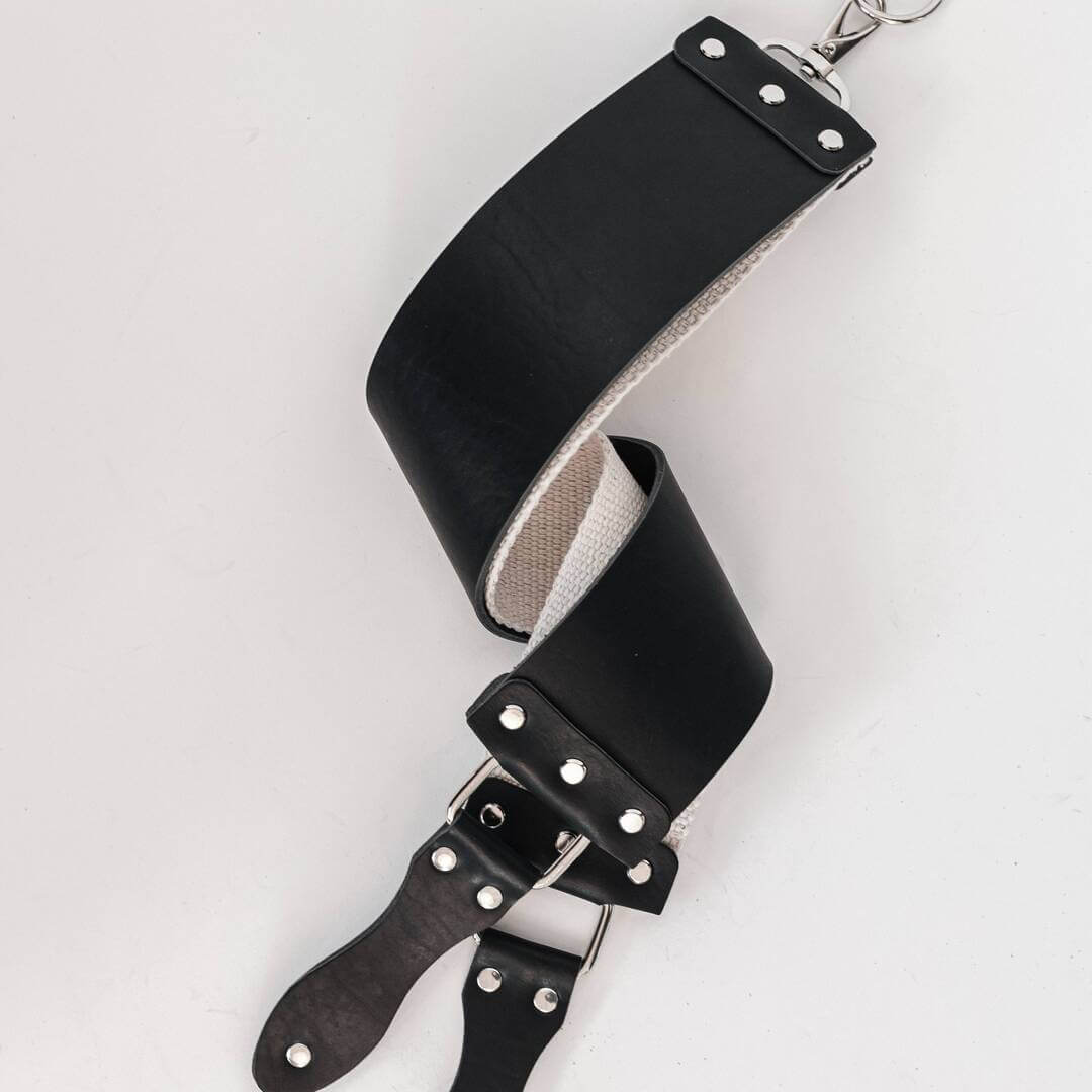 Latigo Razor Strop